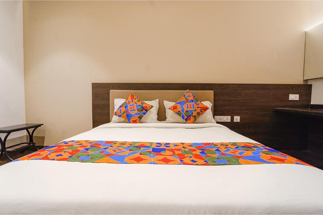 Fabhotel Karpagam - 900M From Nehru Stadium Коимбатур Экстерьер фото