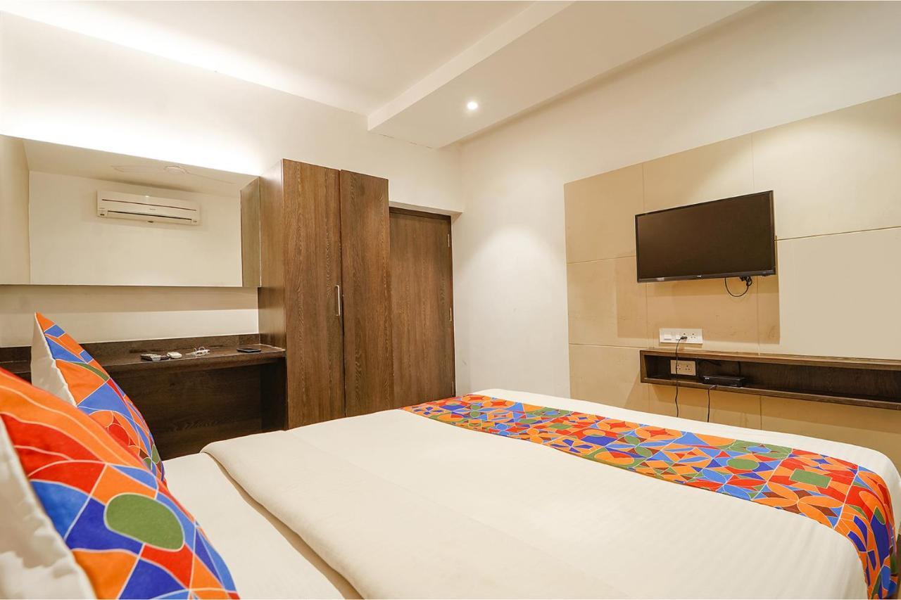 Fabhotel Karpagam - 900M From Nehru Stadium Коимбатур Экстерьер фото